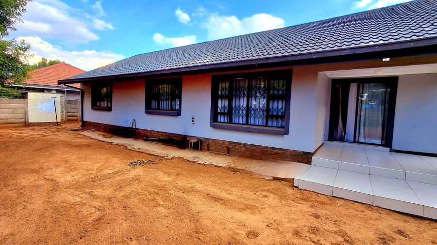 3 Bedroom Property for Sale in Vaalpark Free State